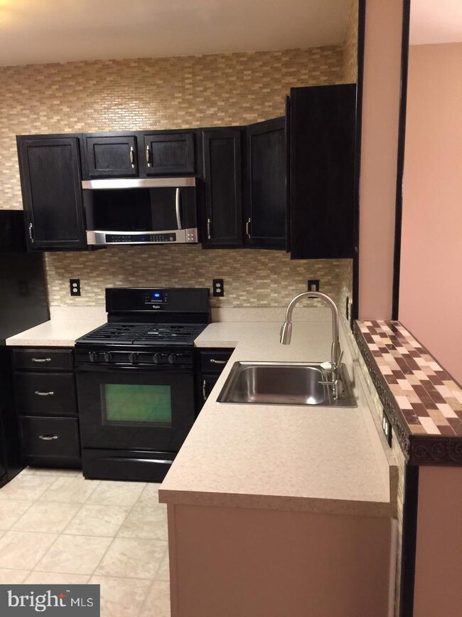 821 Oyster Ct, Odenton, MD 21113 - photo 3