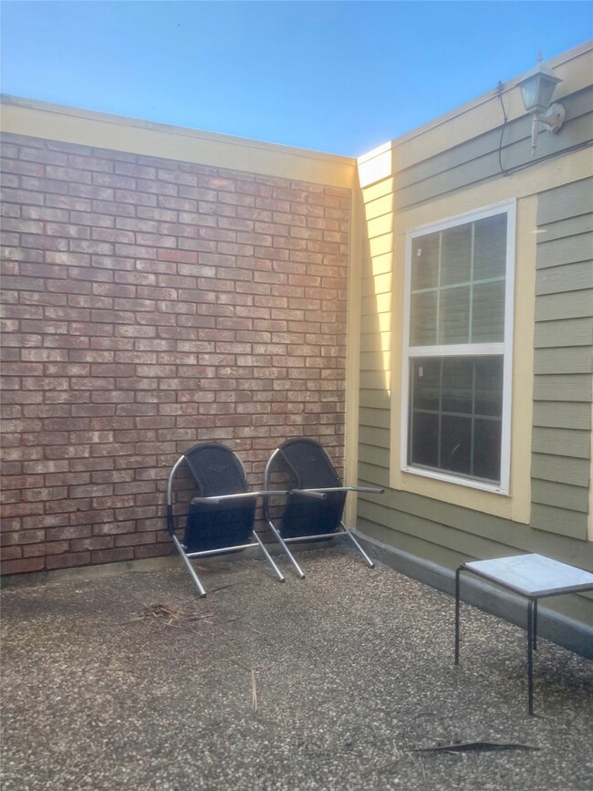 6924 Lasker Dr, Galveston, TX 77551 - photo 4