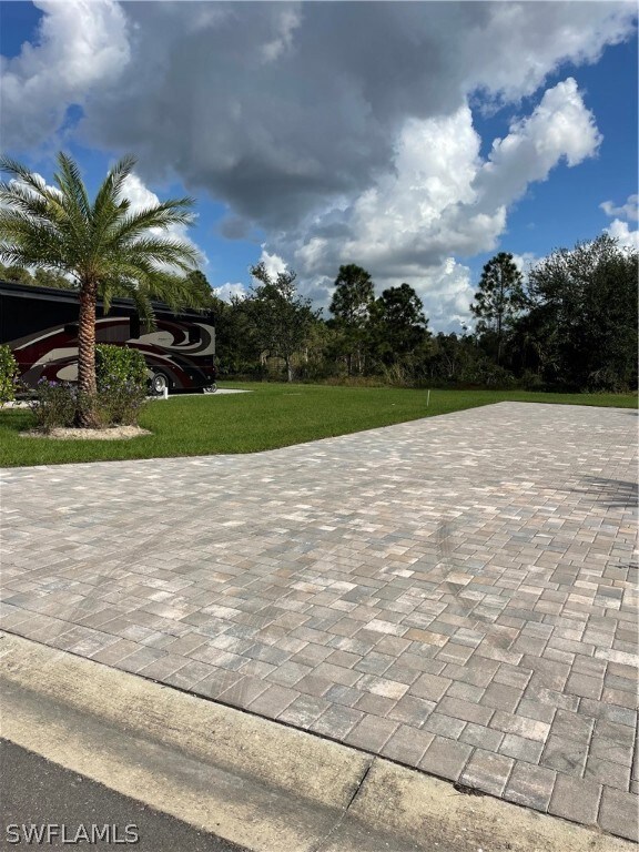 13718 Golden Palms Cir, Fort Myers, FL 33913 - photo 4