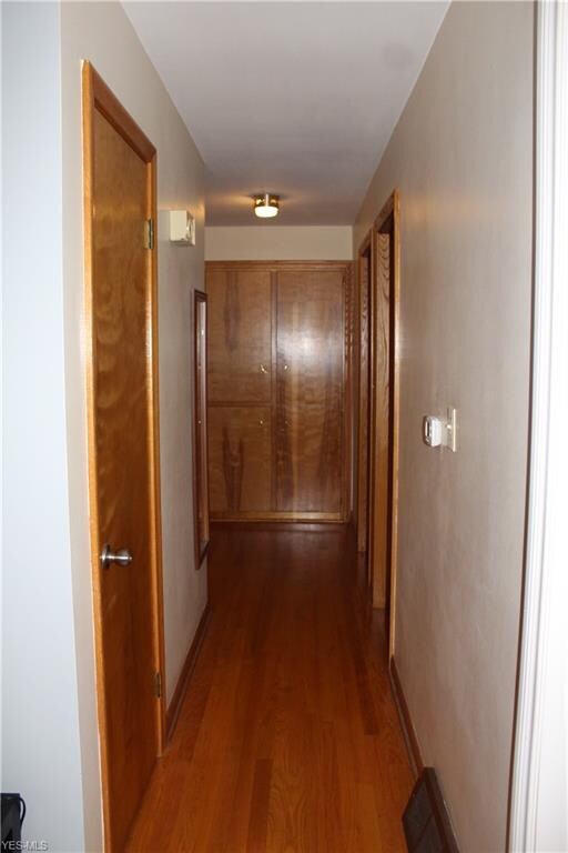 1421 Tomahawk Ln, Coshocton, OH 43812 - photo 4