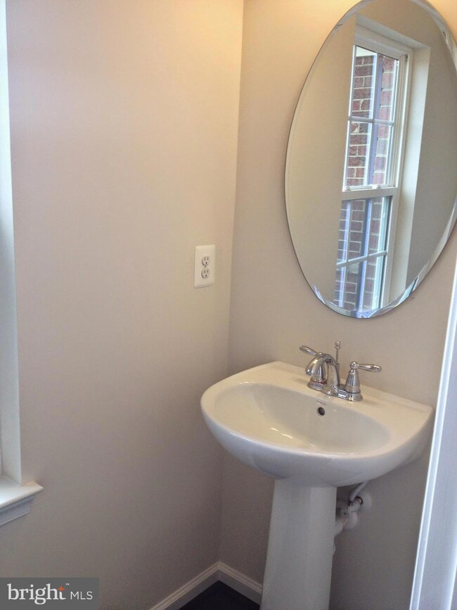 42579 Burbank Terrace, Sterling, VA 20166 - photo 7