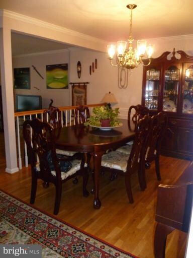 10937 Brewer House Rd, Rockville, MD 20852 - photo 2