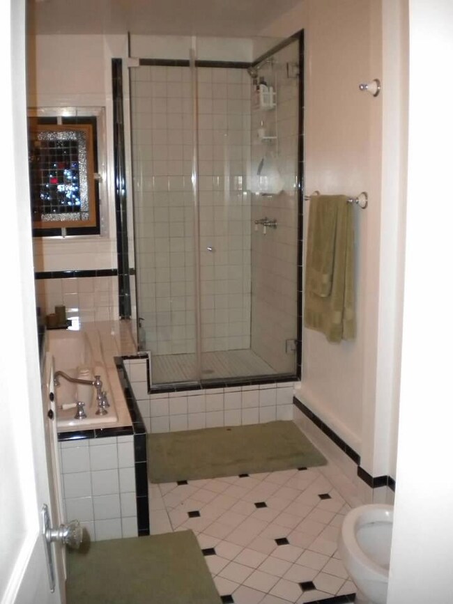 733 Sue Barnett Dr, Houston, TX 77018 - photo 5