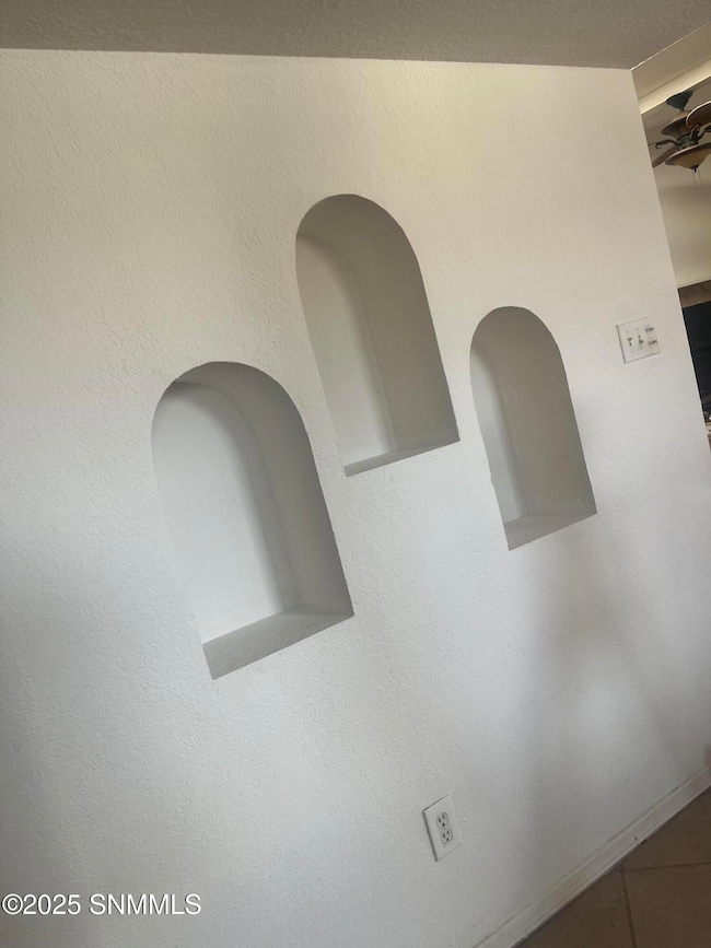 2205 Cimarron Dr, Las Cruces, NM 88011 - photo 4