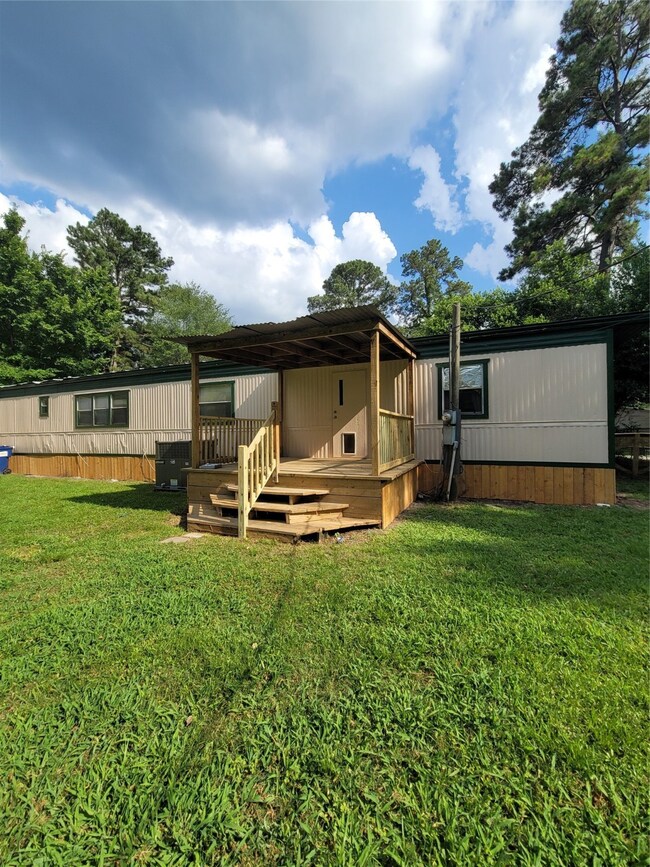 28307 Red Fox, Pinehurst, TX 77362 - photo 3