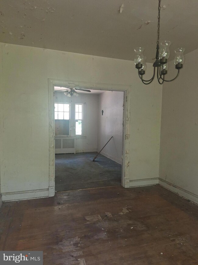 2937 Gwynns Falls Pkwy, Baltimore, MD 21216 - photo 5