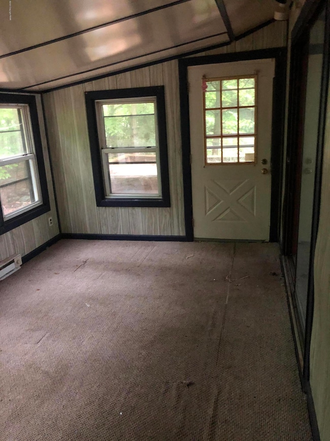 8530 Bumble Bee Way, Tobyhanna, PA 18466 - photo 3