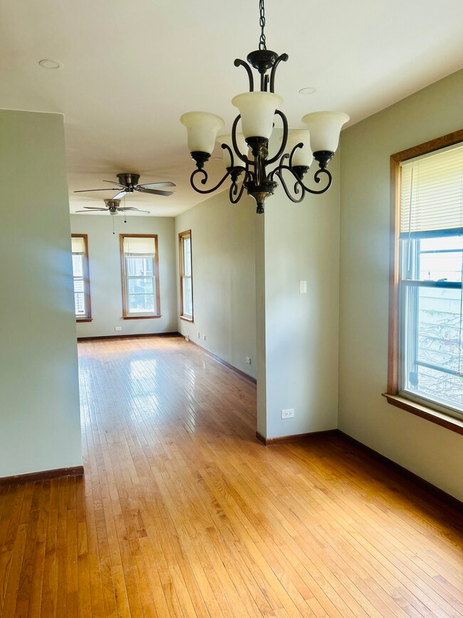 4214 N Central Park Ave unit 1, Chicago, IL 60618 - photo 2