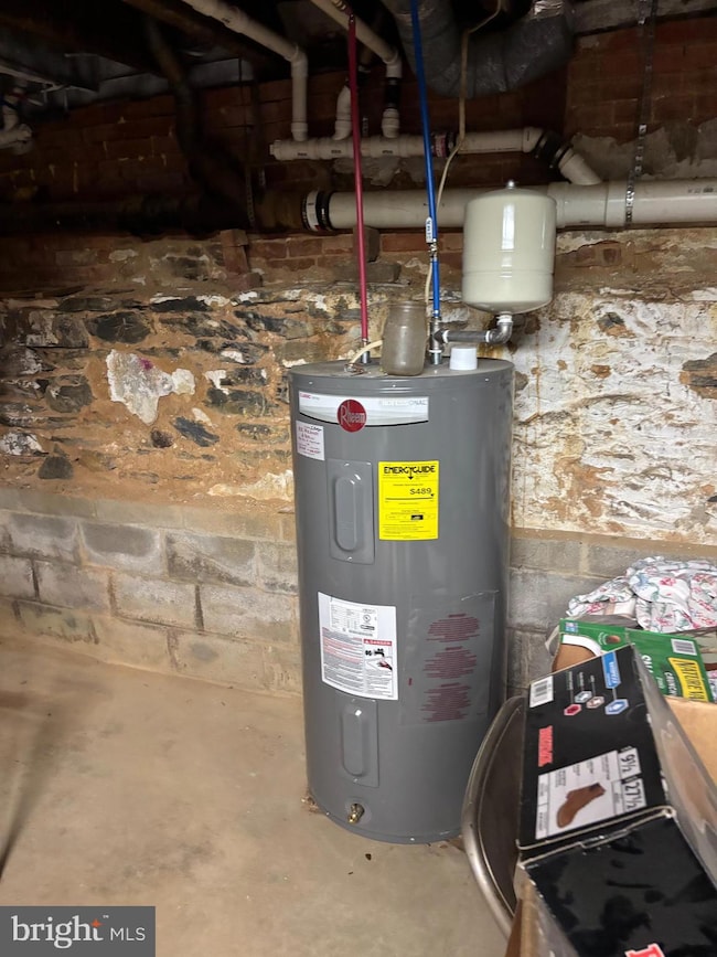 219 N 3rd St, McSherrystown, PA 17344 - photo 5