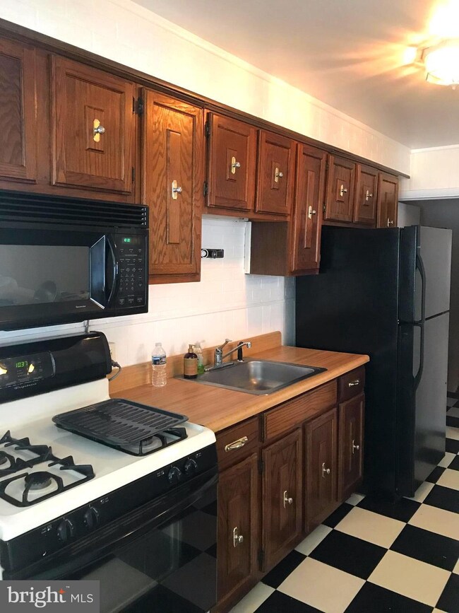 754 Fulbrook Rd, Dundalk, MD 21222 - photo 4