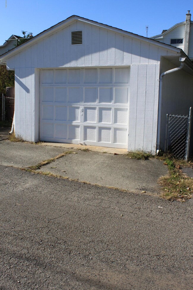 334 N Garfield Ave, Scranton, PA 18504 - photo 7