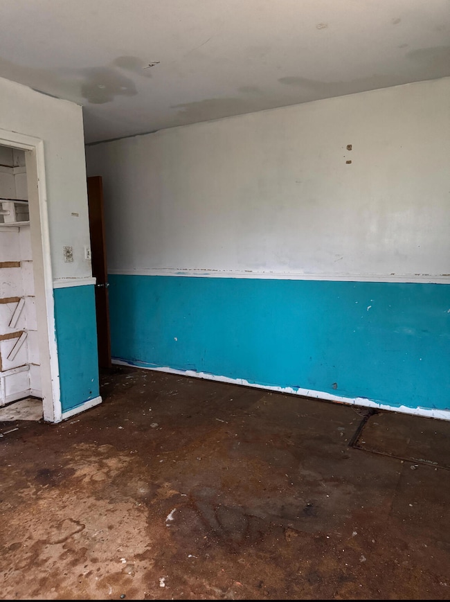 1260 Gilbert St, Flint, MI 48532 - photo 6