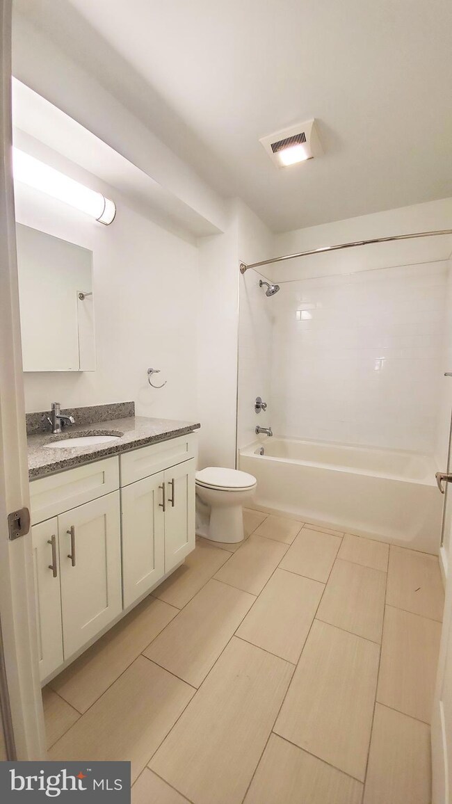 226 Church St unit 307A, Philadelphia, PA 19106 - photo 5