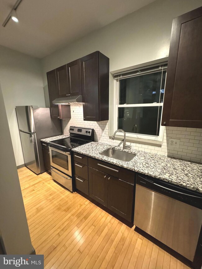 330 Saint Paul Place unit 11, Baltimore, MD 21202 - photo 3