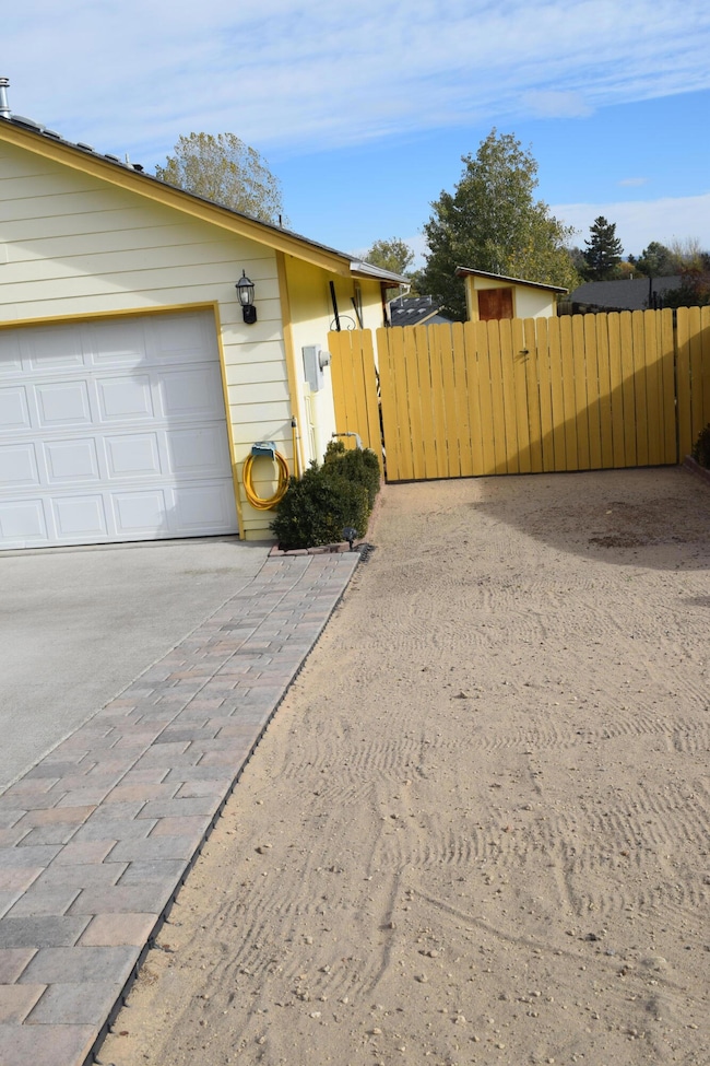 2444 SW 33rd St, Redmond, OR 97756 - photo 5