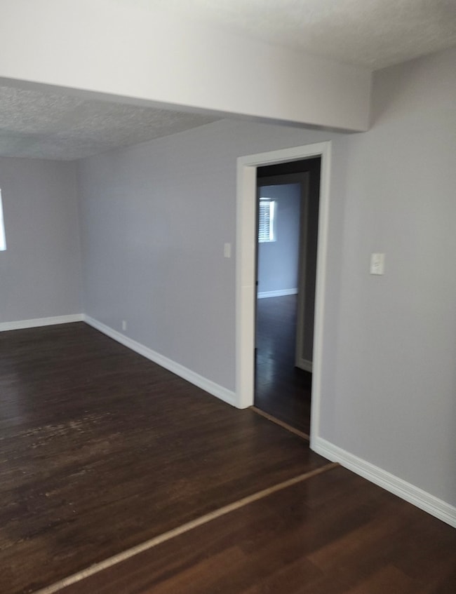 6918 Irvington Blvd unit B, Houston, TX 77022 - photo 5