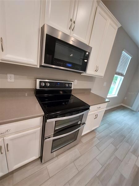 Kitchen cooking area