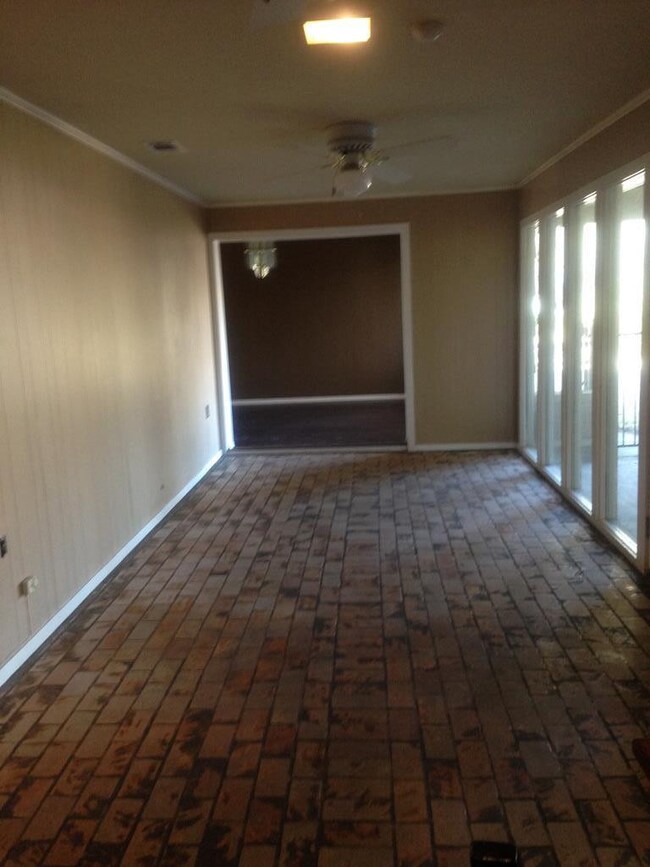 1000 Park St, McComb, MS 39648 - photo 5