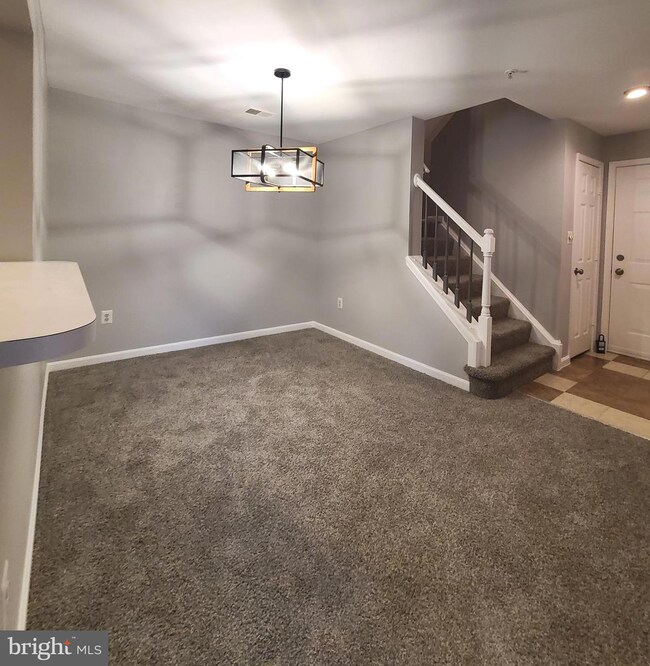 1037 Gardenview Loop unit 403, Woodbridge, VA 22191 - photo 5
