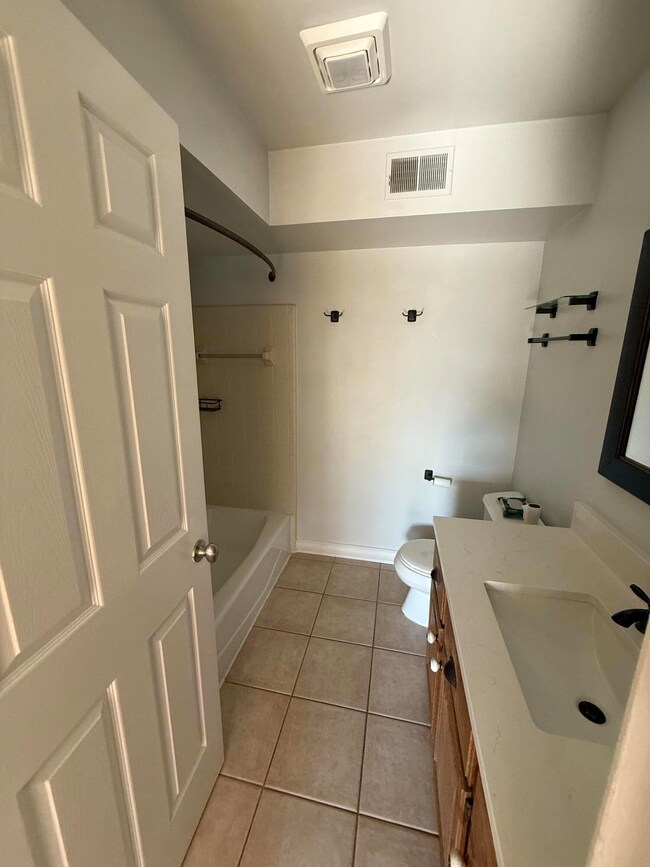 353 Pinewood Cir unit 72, Plymouth, MI 48170 - photo 6