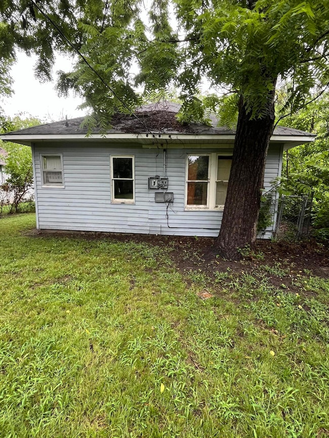 24 H St SE, Miami, OK 74354 - photo 2