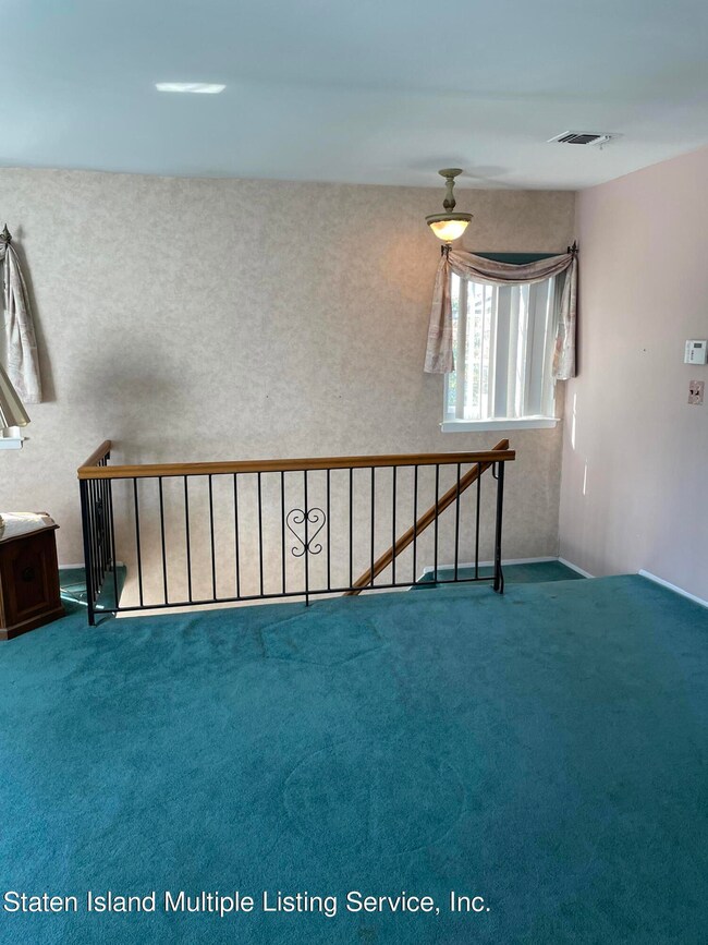 55 Gervil St, Staten Island, NY 10309 - photo 5