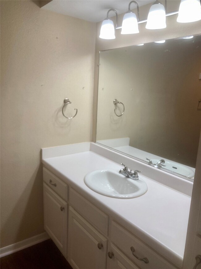 6924 Lasker Dr, Galveston, TX 77551 - photo 6