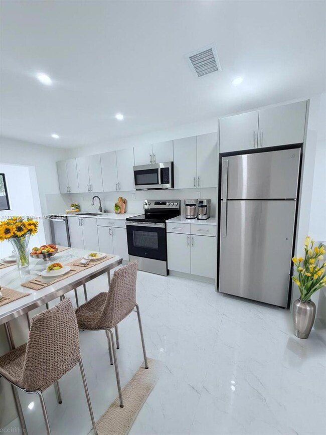 4240 SW 27th St unit 1, West Park, FL 33023 - photo 5