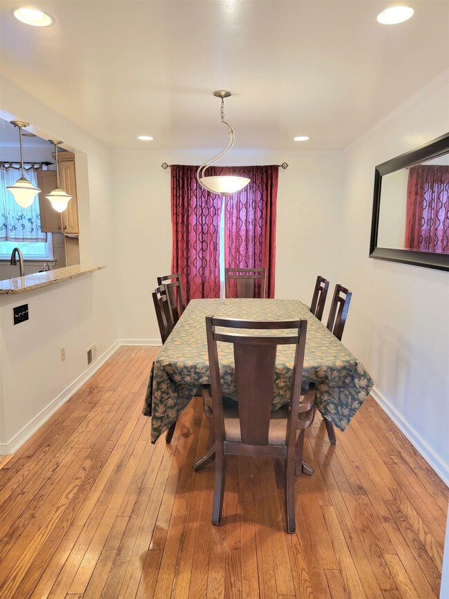 304 Stevens Ave, Jersey City, NJ 07305 - photo 4