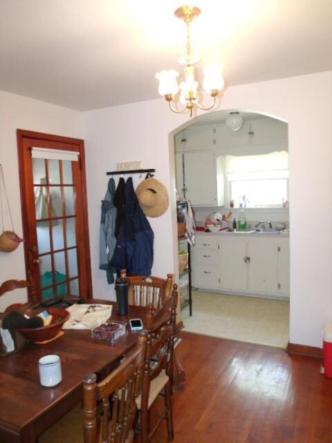 824 down dining room