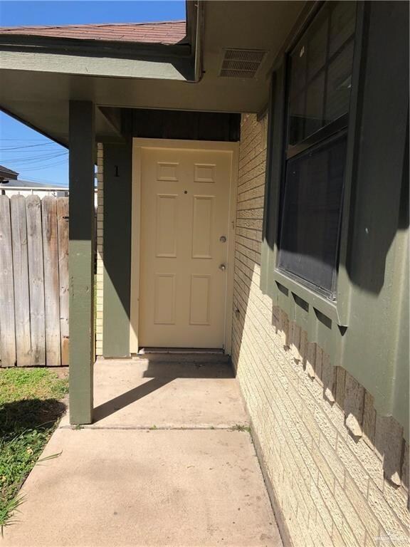 1518 Westmont Dr, Weslaco, TX 78596 - photo 2