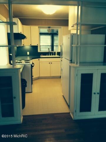 1251 Edith Ave NE, Grand Rapids, MI 49505 - photo 2