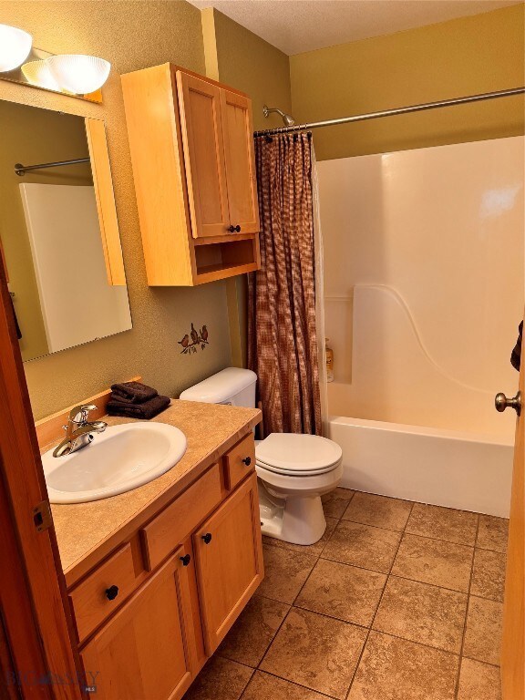 Bathroom off guest bedroom