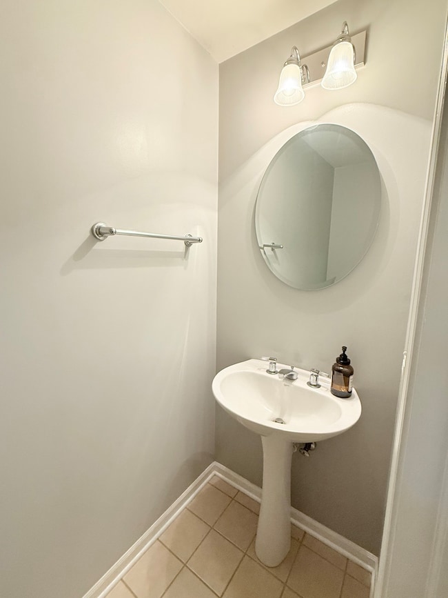 649 W Division St unit B, Chicago, IL 60610 - photo 7