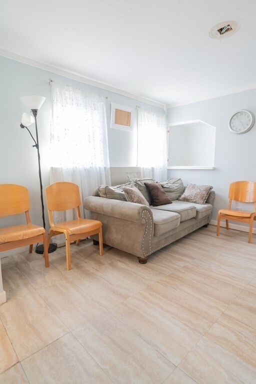 8 Osgood St, Lawrence, MA 01843 - photo 3