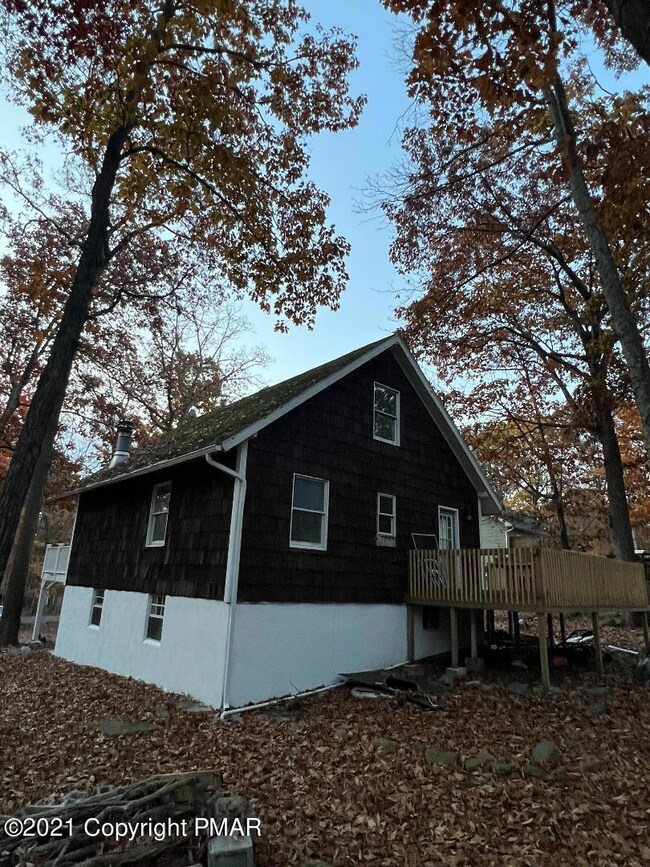 151 Badger Dr, Bushkill, PA 18324 - photo 3