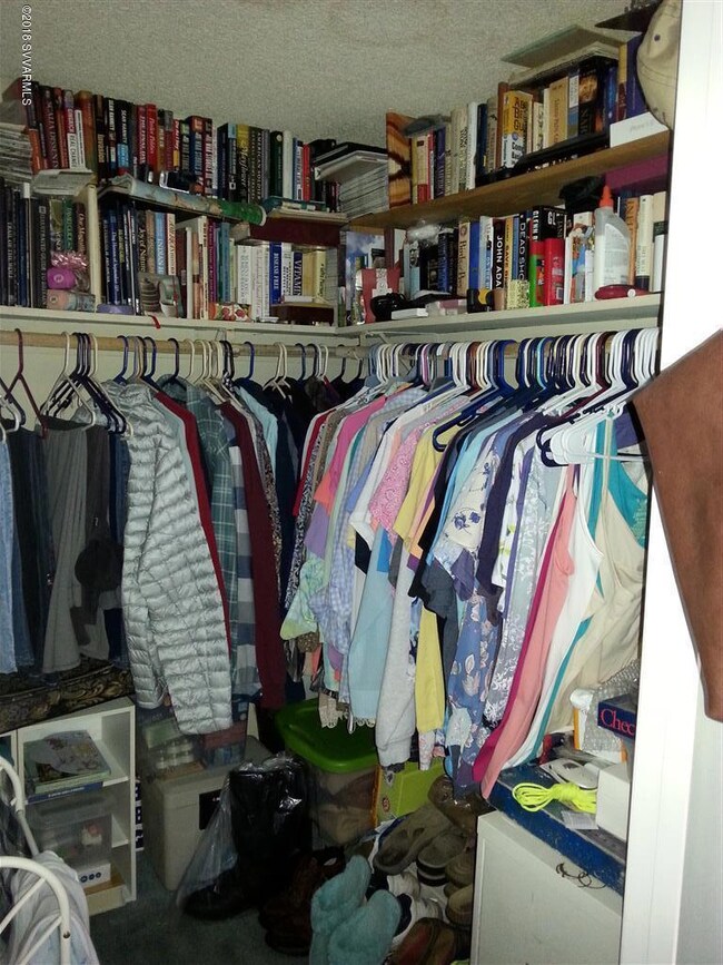 MASTER CLOSET