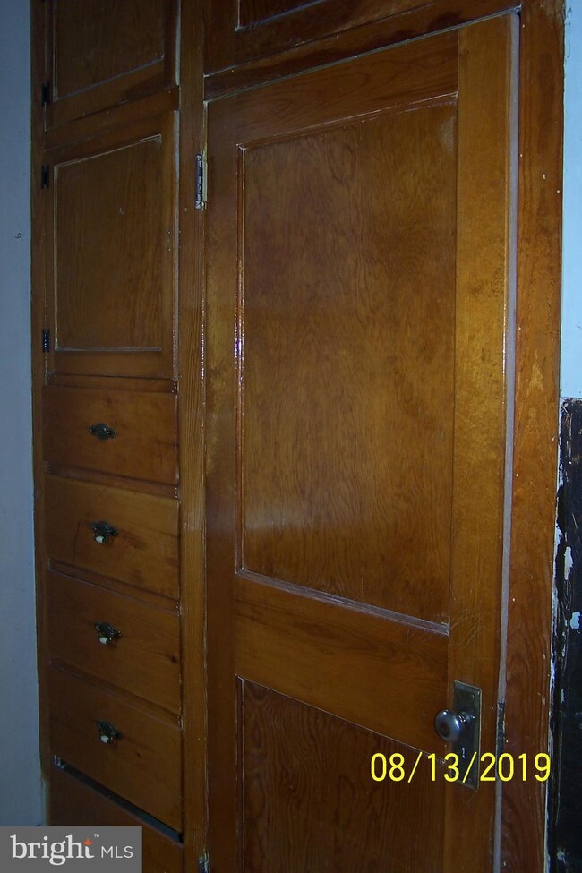 422 Arlington St, Tamaqua, PA 18252 - photo 7