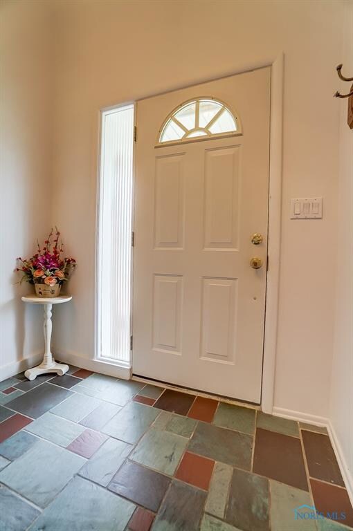 2608 Eton Place, Findlay, OH 45840 - photo 5