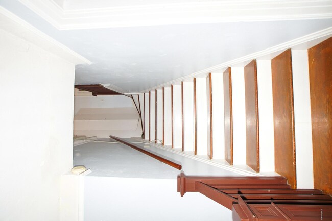 Mac Farland - Staircase