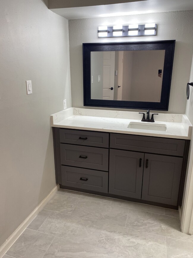 7200 T C Jester Blvd unit 4004, Houston, TX 77088 - photo 6