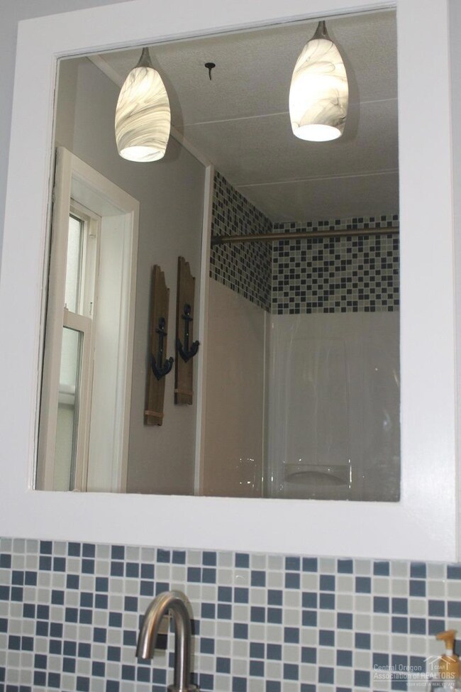 64100 N Highway 97 unit 4, Bend, OR 97701 - photo 7