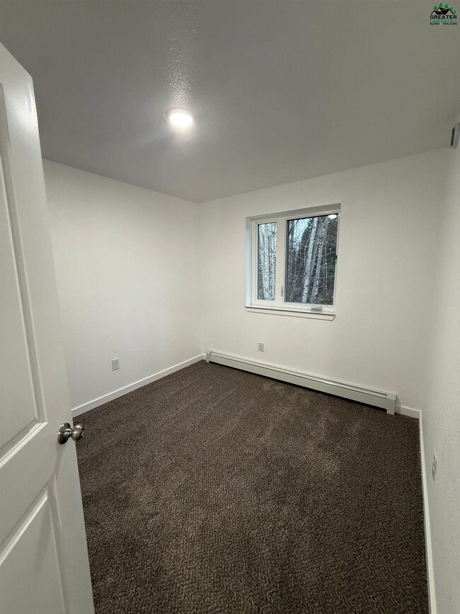 413 E 8th Ave, North Pole, AK 99705 - photo 6