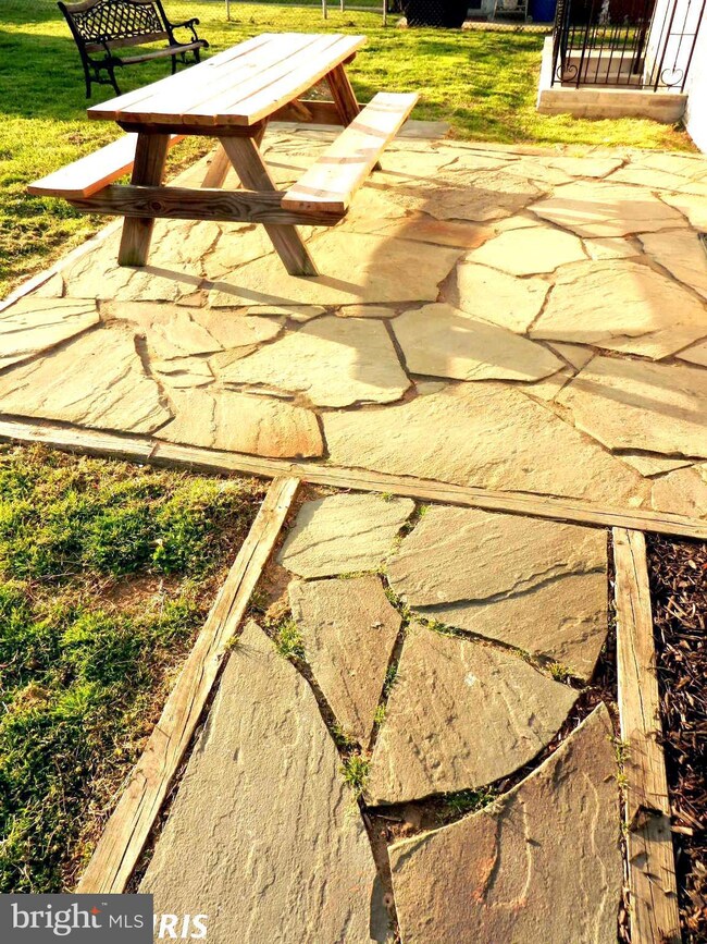 3110 Cornwall Rd, Dundalk, MD 21222 - photo 5