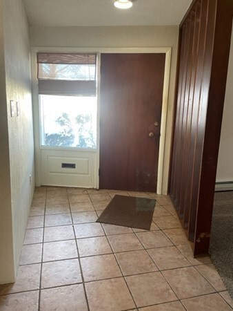 16 Laura Ln, Holyoke, MA 01040 - photo 6