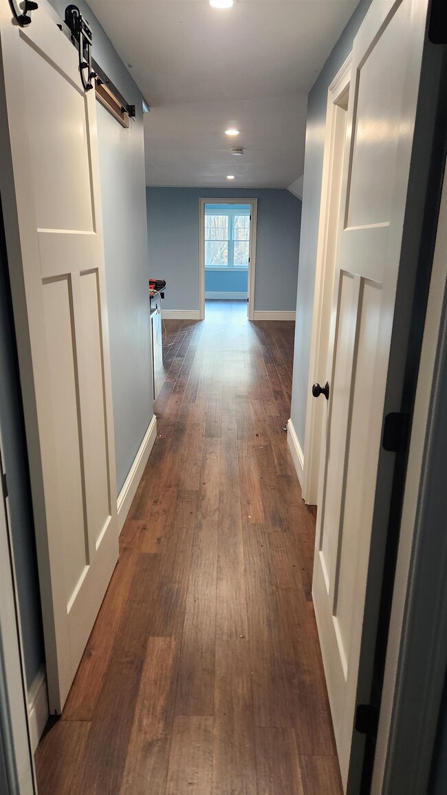 19 Metacomet Lake Dr unit 1, Sandown, NH 03873 - photo 3