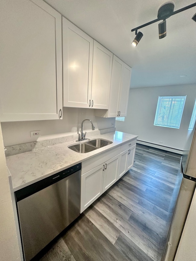 Sheridan Balmoral Apartments unit 202, Chicago, IL 60640 - photo 7