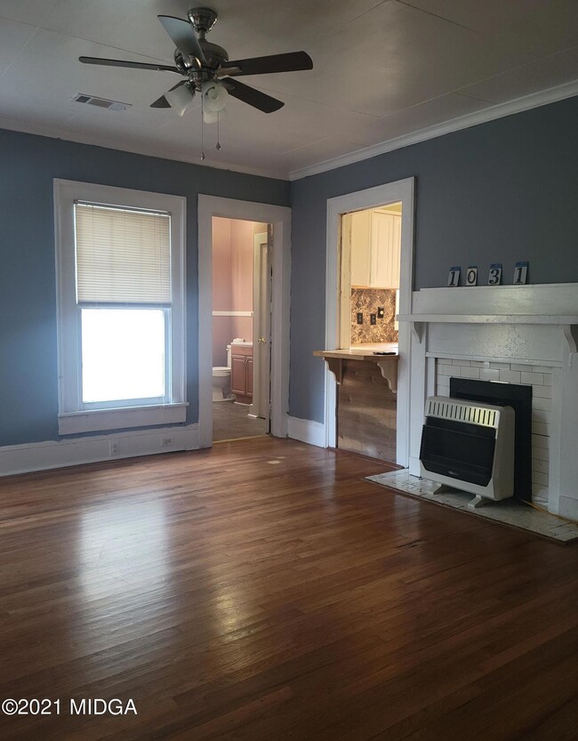 Lamont dining room