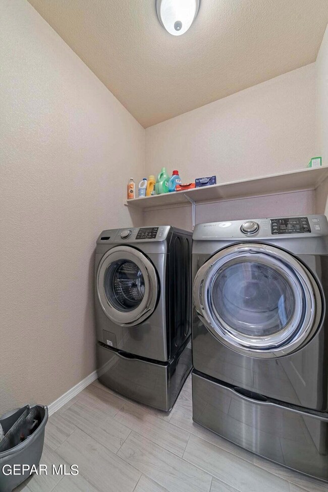 14937 Tim Hardaway Dr, El Paso, TX 79938 - photo 6