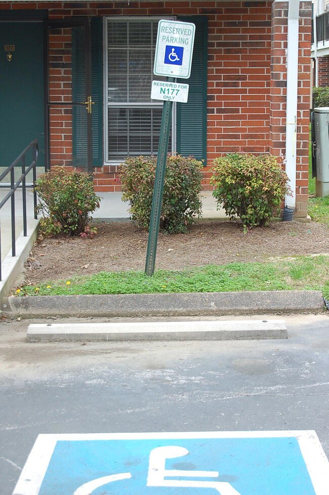 1278845 - 900 Mtn. Creek Rd. Apt N177 01